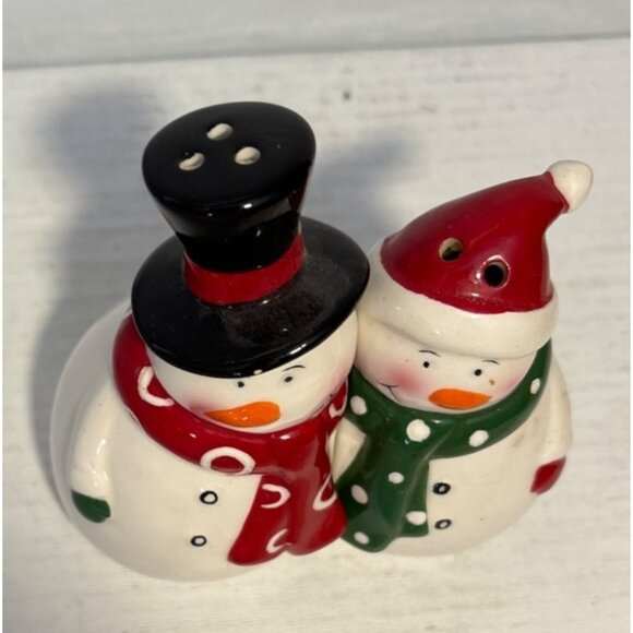 Snowman Couple Arm in Arm Ceramic Salt & Pepper Shakers 4" Holiday Winter Decor - Picture 2 of 7